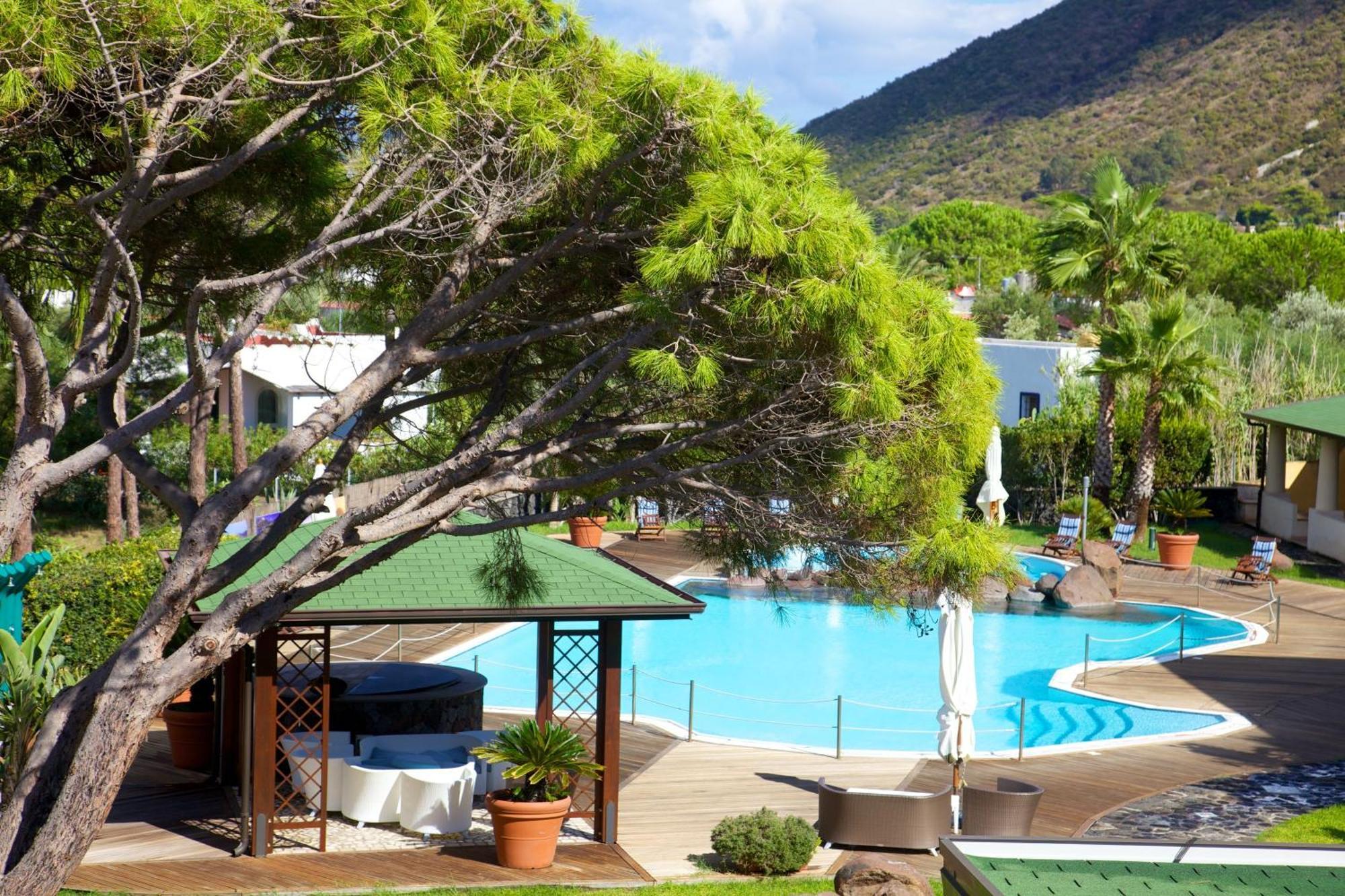 Hotel Orsa Maggiore Vulcano  Exteriör bild
