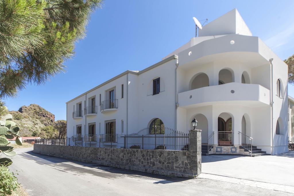 Hotel Orsa Maggiore Vulcano  Exteriör bild