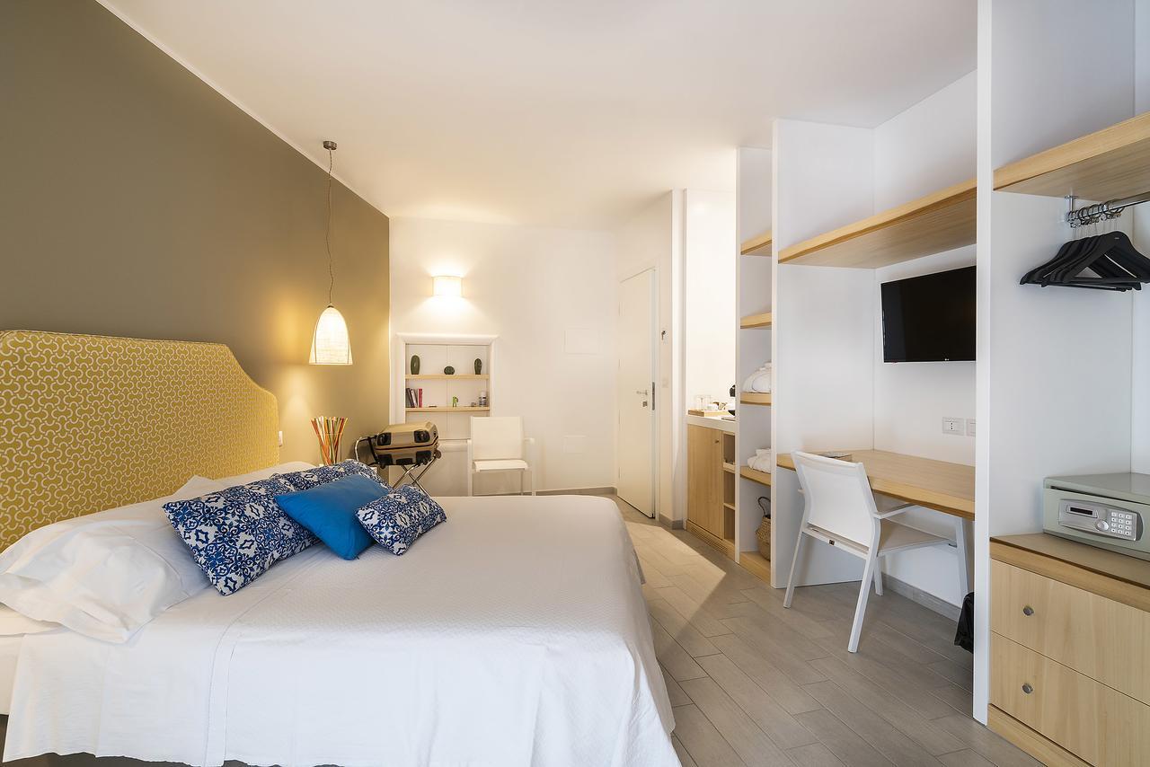 Hotel Orsa Maggiore Vulcano  Exteriör bild