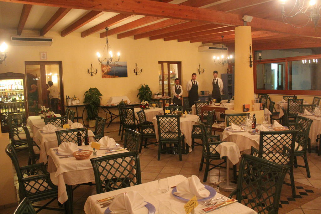 Hotel Orsa Maggiore Vulcano  Exteriör bild